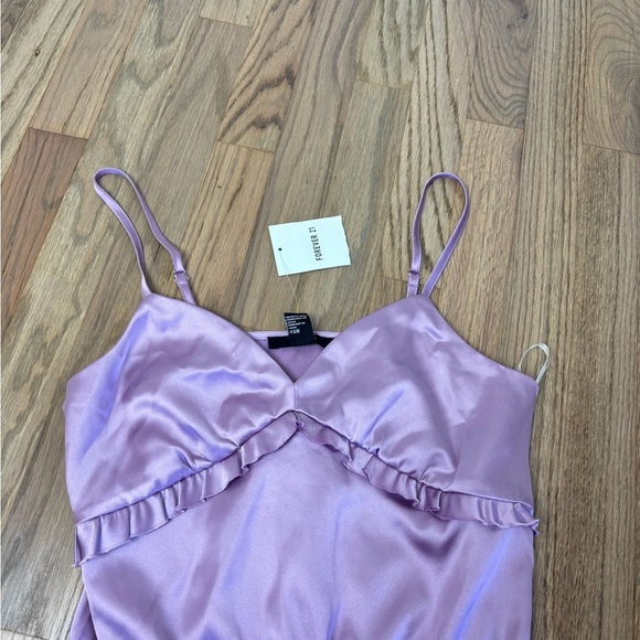 Forever 21 Bodysuit Purple Camisole Ruffle V Neck NWT - Picture 3 of 6